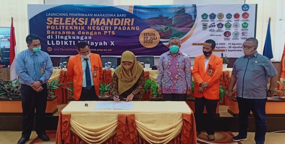Penandatangan MoU Kerjasama Penerimaan Mahasiswa Baru