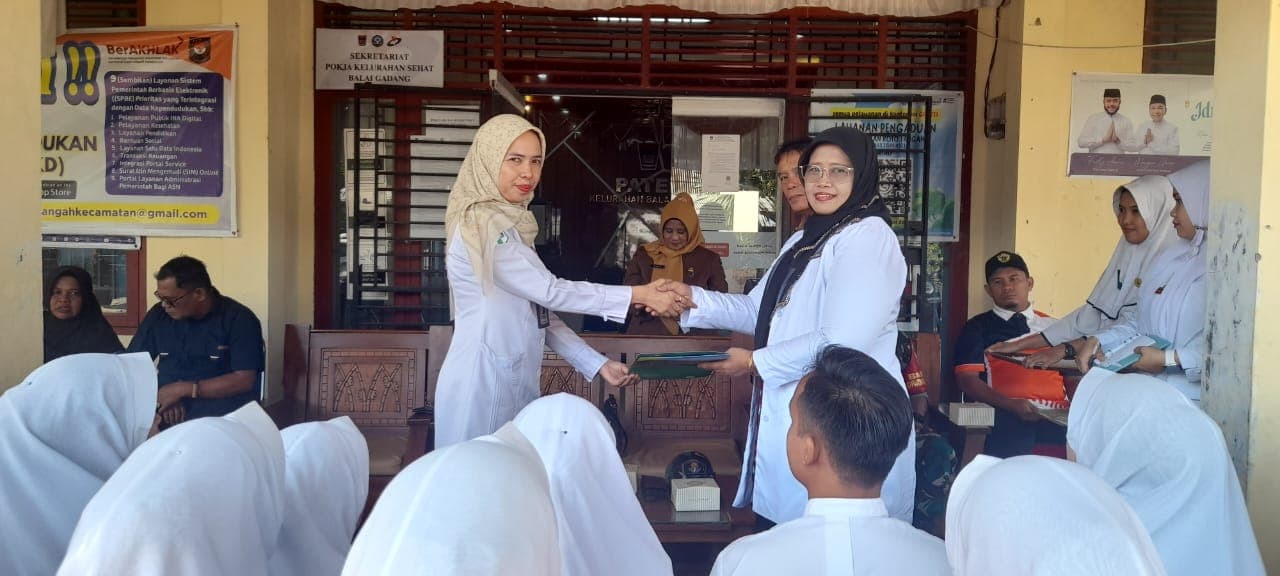 Serah Terima Mahasiswa Akper Baiturrahmah Padang untuk Praktek Kerja Lapangan di Kelurahan Balai Gadang