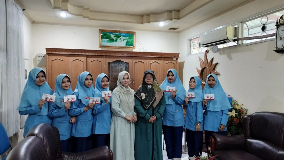 Penyerahan Buku Tabungan KIP-K Tahun 2024
