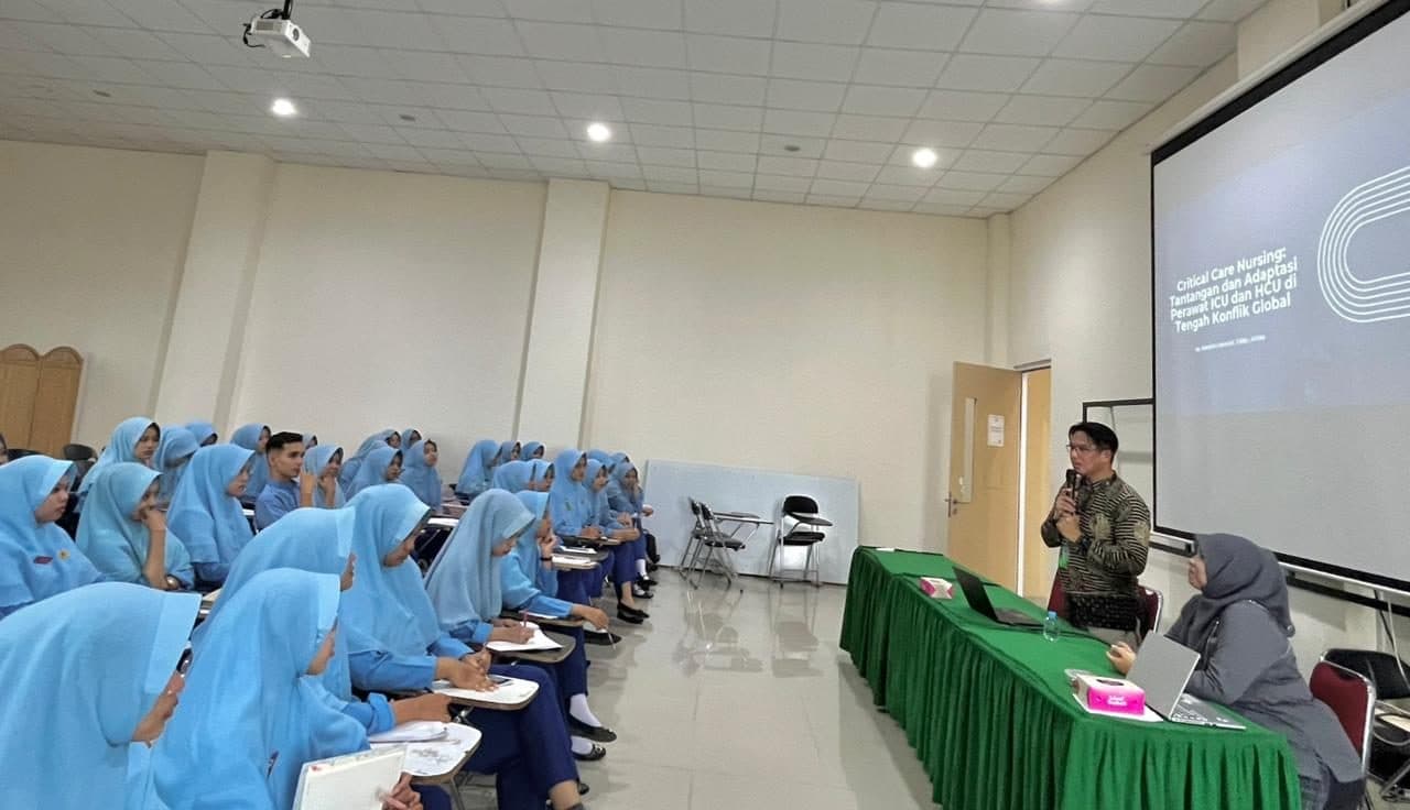 Akademi Keperawatan Baiturrahmah Padang Gelar Kuliah Pakar tentang Pencegahan Infeksi Nosokomial untuk Meningkatkan Keselamatan Pasien ICU